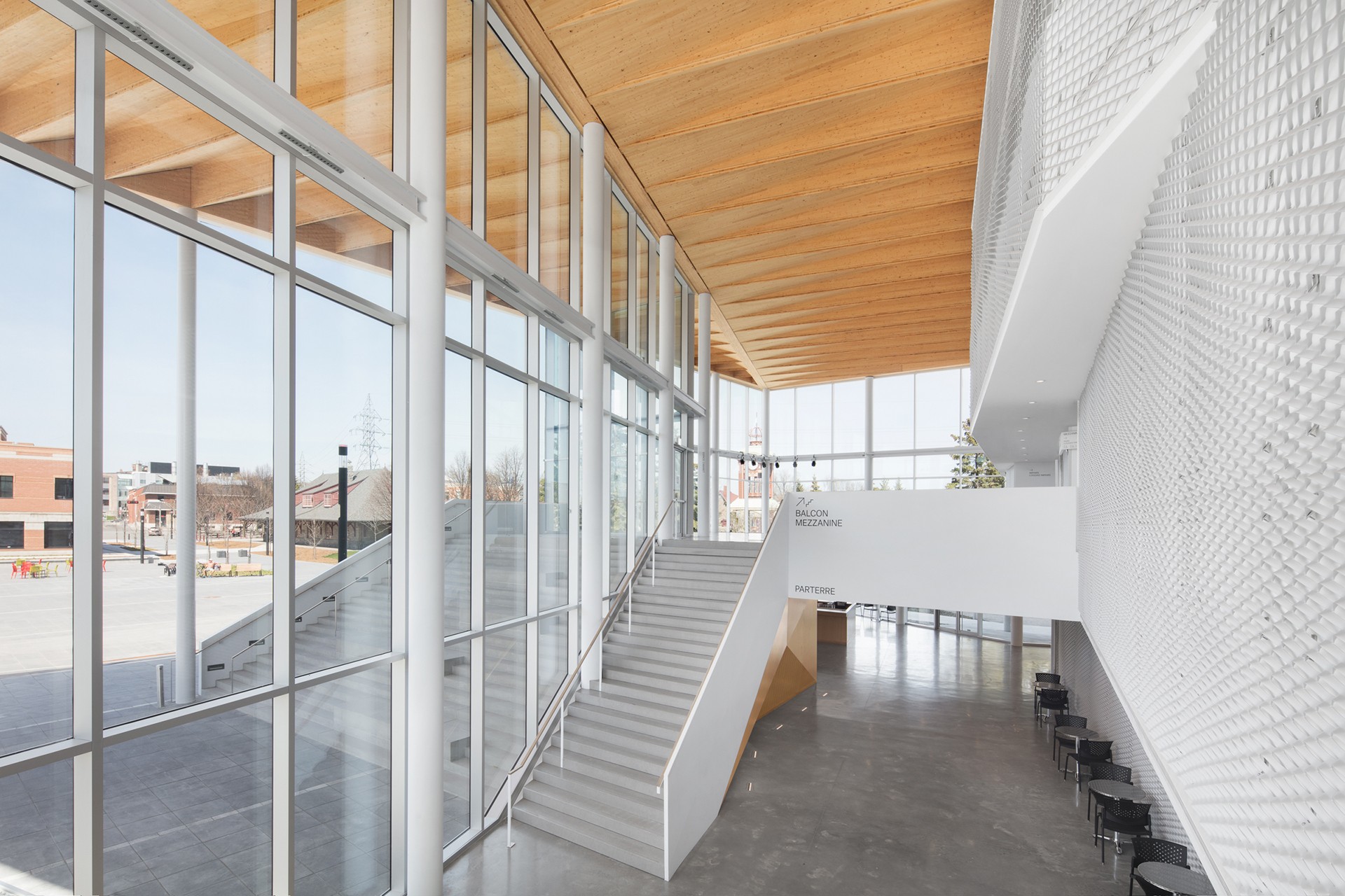 Le Théâtre Gilles-Vigneault remporte une Médaille du Gouverneur général du Canada en architecture