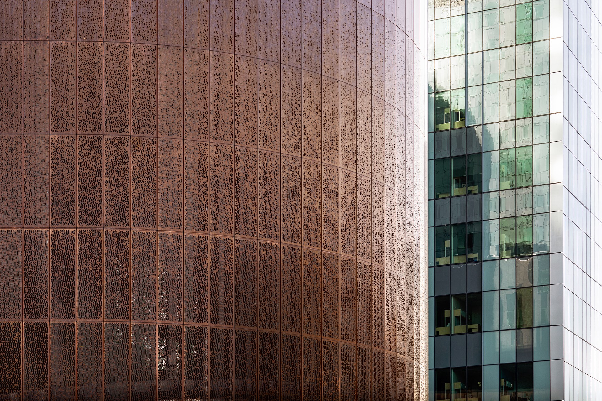 Shooting the last phase of the new CHUM hospital complex in downtown Montreal