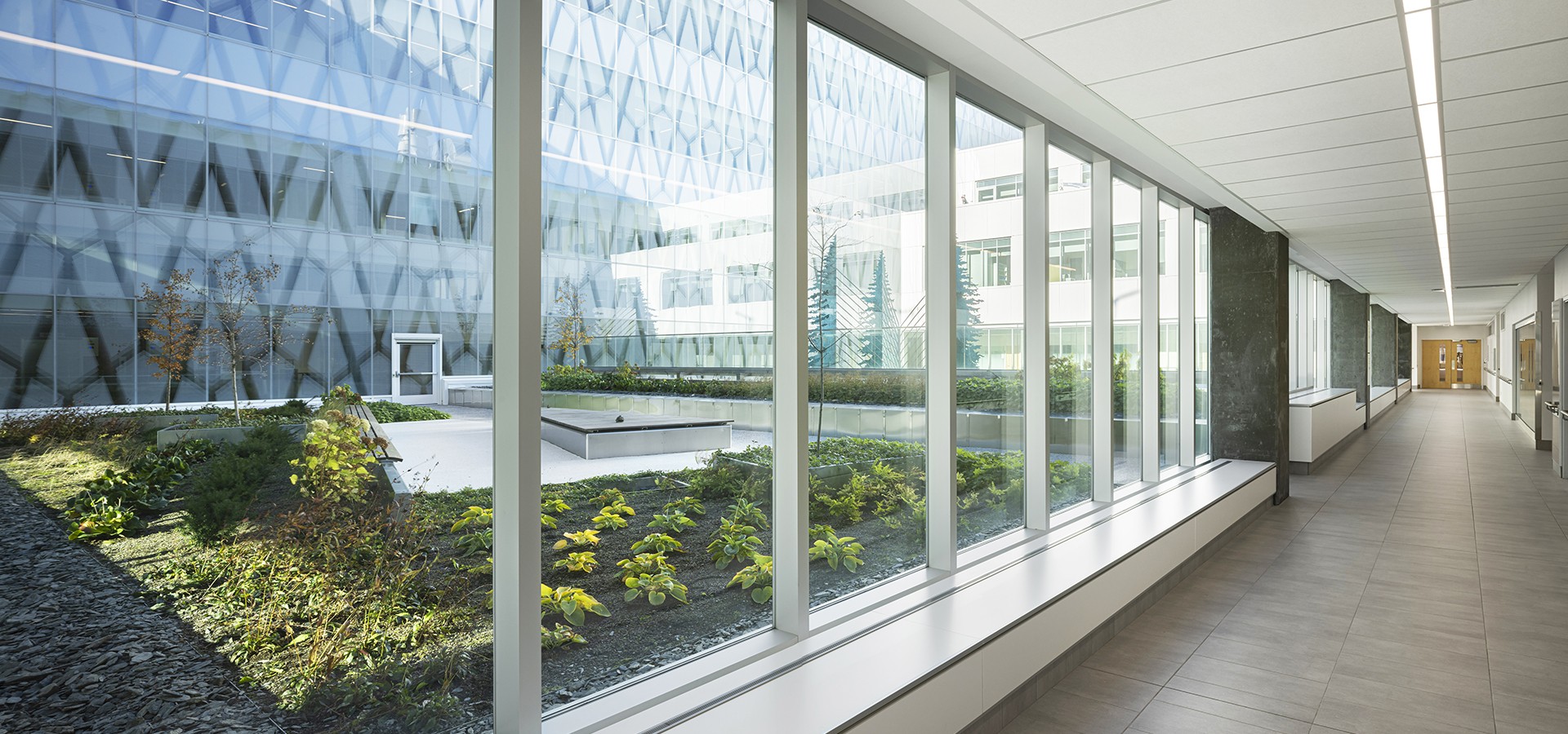 The integrated cancer treatment centre of the CHU de Québec-Université Laval: a healing environment