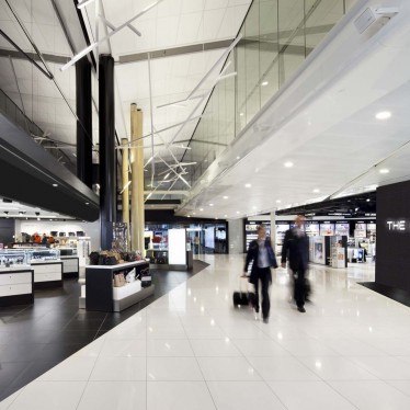 Jodoin Lamarre Pratte architectes - Secteur commercial international et boutique hors taxes de l’Aéroport Montréal-Trudeau