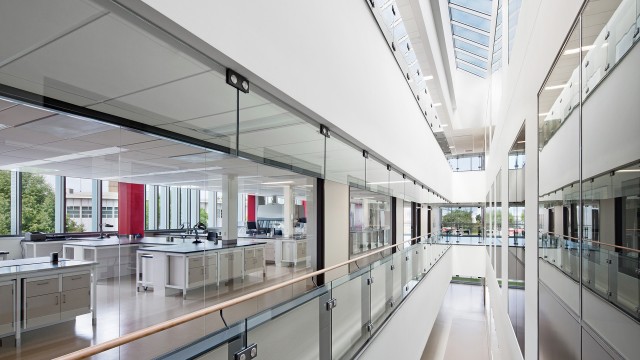 Jodoin Lamarre Pratte architectes - Complexe de diagnostic et d'épidémiosurveillance vétérinaires du Québec