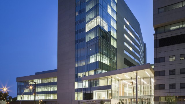 Jodoin Lamarre Pratte architectes - Pavillon des soins critiques de l’Hôpital général juif
